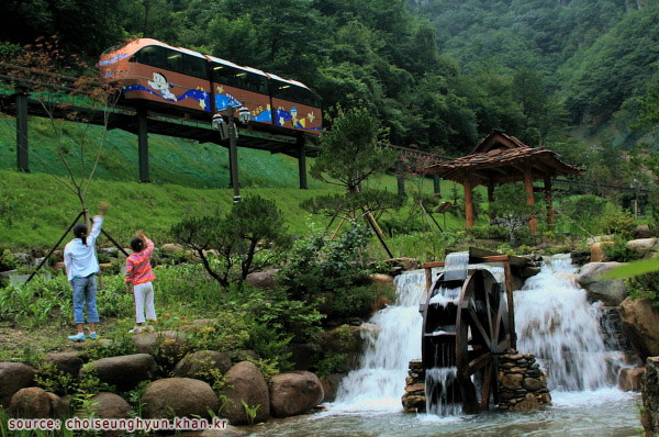 บรรยากาศทางเข้าถ้ำแดกึมกุล Daegeumgul Cave