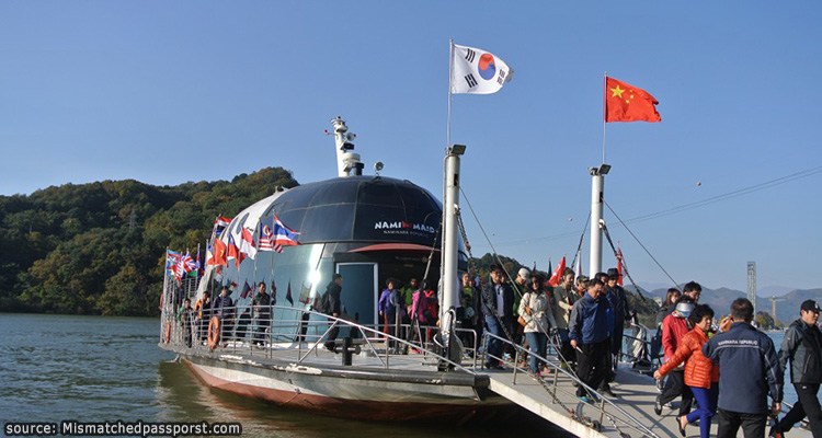 เรือข้ามฟากไปเกาะนามิ