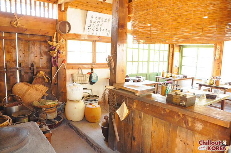 ภายในพิพิธภัณฑ์พื้นบ้านแห่งชาติ จะจำลองบ้านเรือนต่างๆในสมัยก่อนของเกาหลี