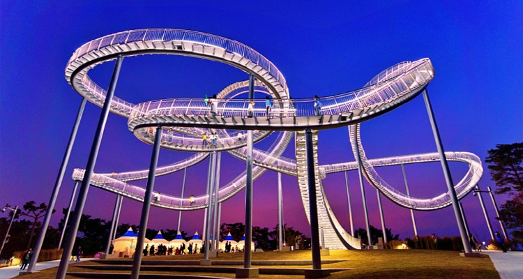 10-new-destinations-korea-2-Sky-Capsule-Pohang-Space-Walk